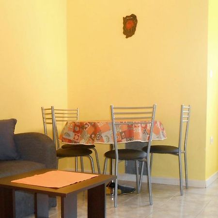 Apartments With A Parking Space Umag - 7109 Exterior foto